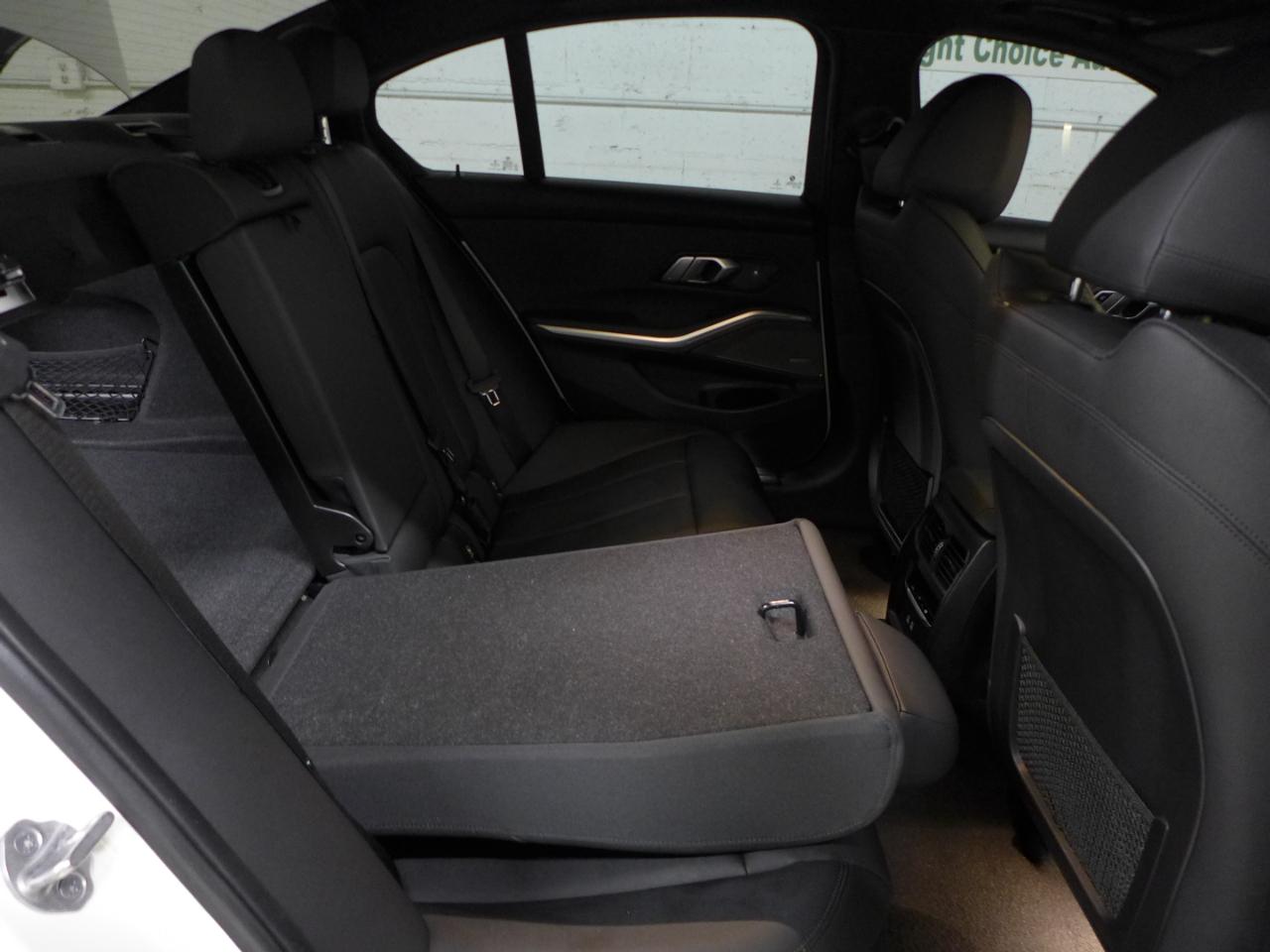 BMW 3-Series 330i 2021