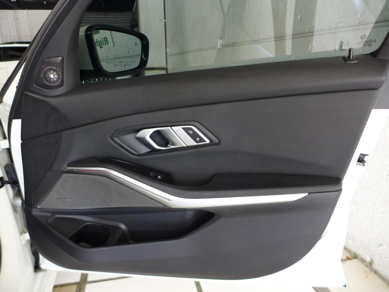 BMW 3-Series 330i 2021
