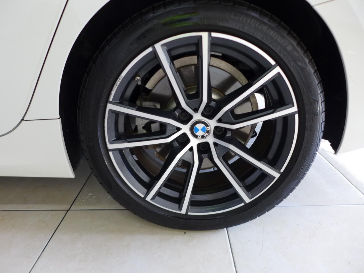 BMW 3-Series 330i 2021