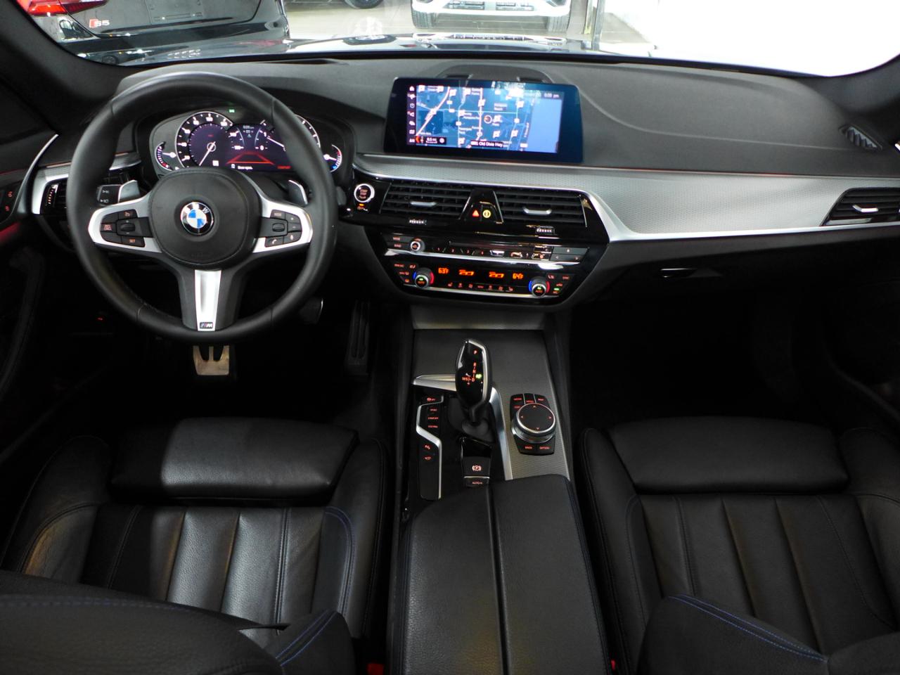 BMW 5-Series 530i 2019
