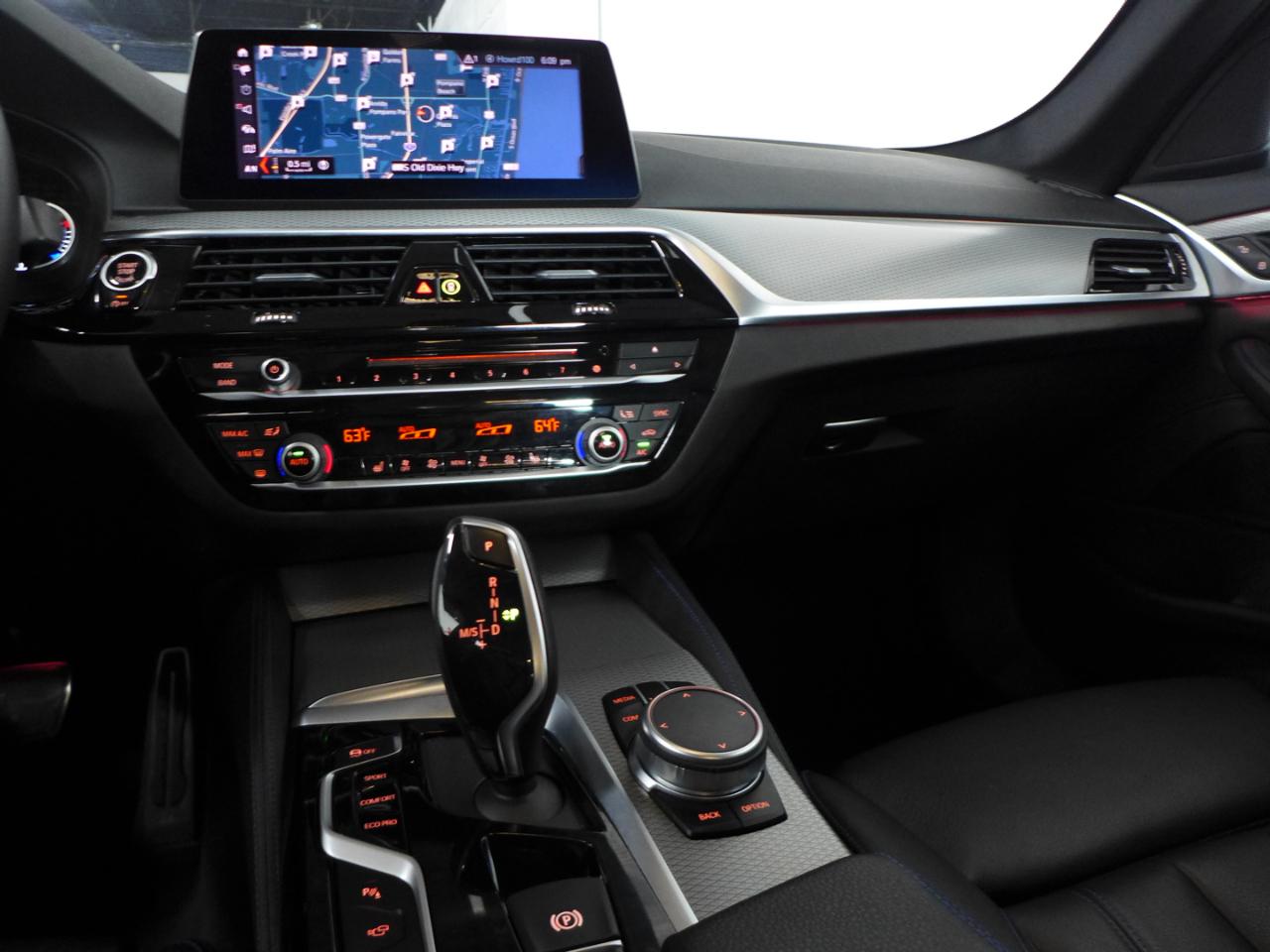 BMW 5-Series 530i 2019