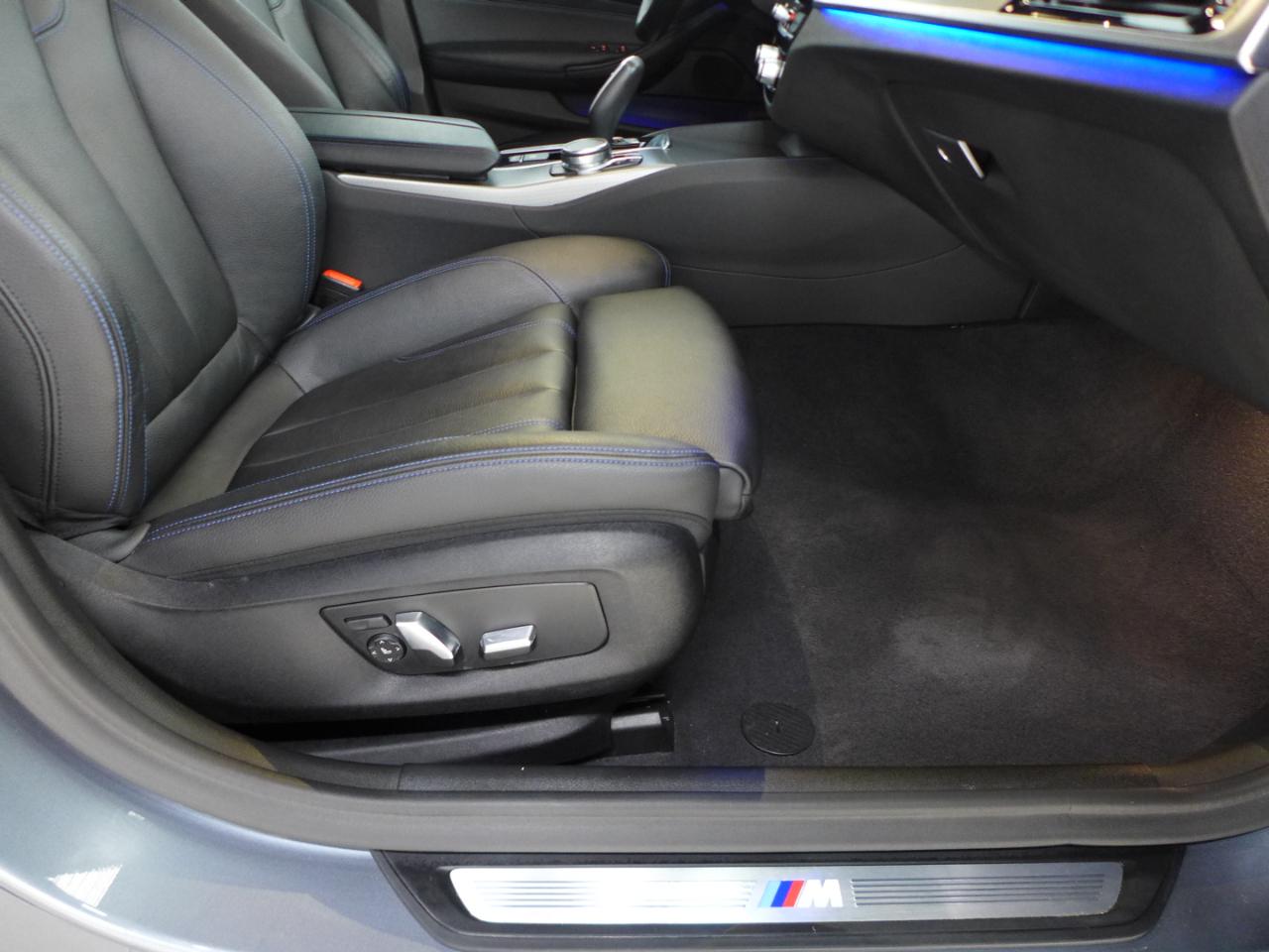 BMW 5-Series 530i 2019