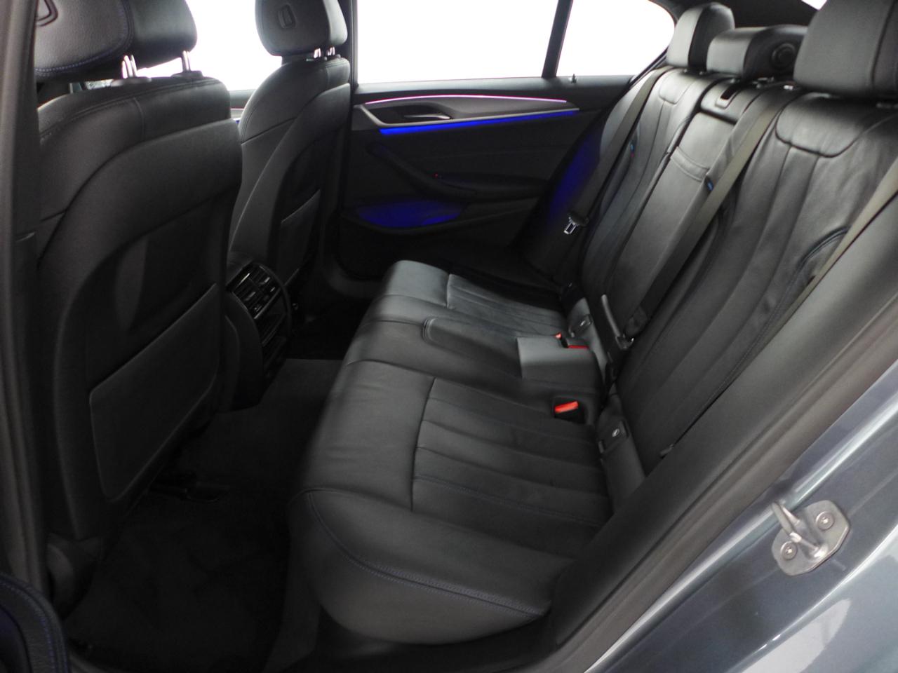 BMW 5-Series 530i 2019