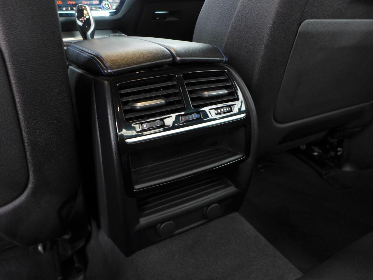 BMW 5-Series 530i 2019