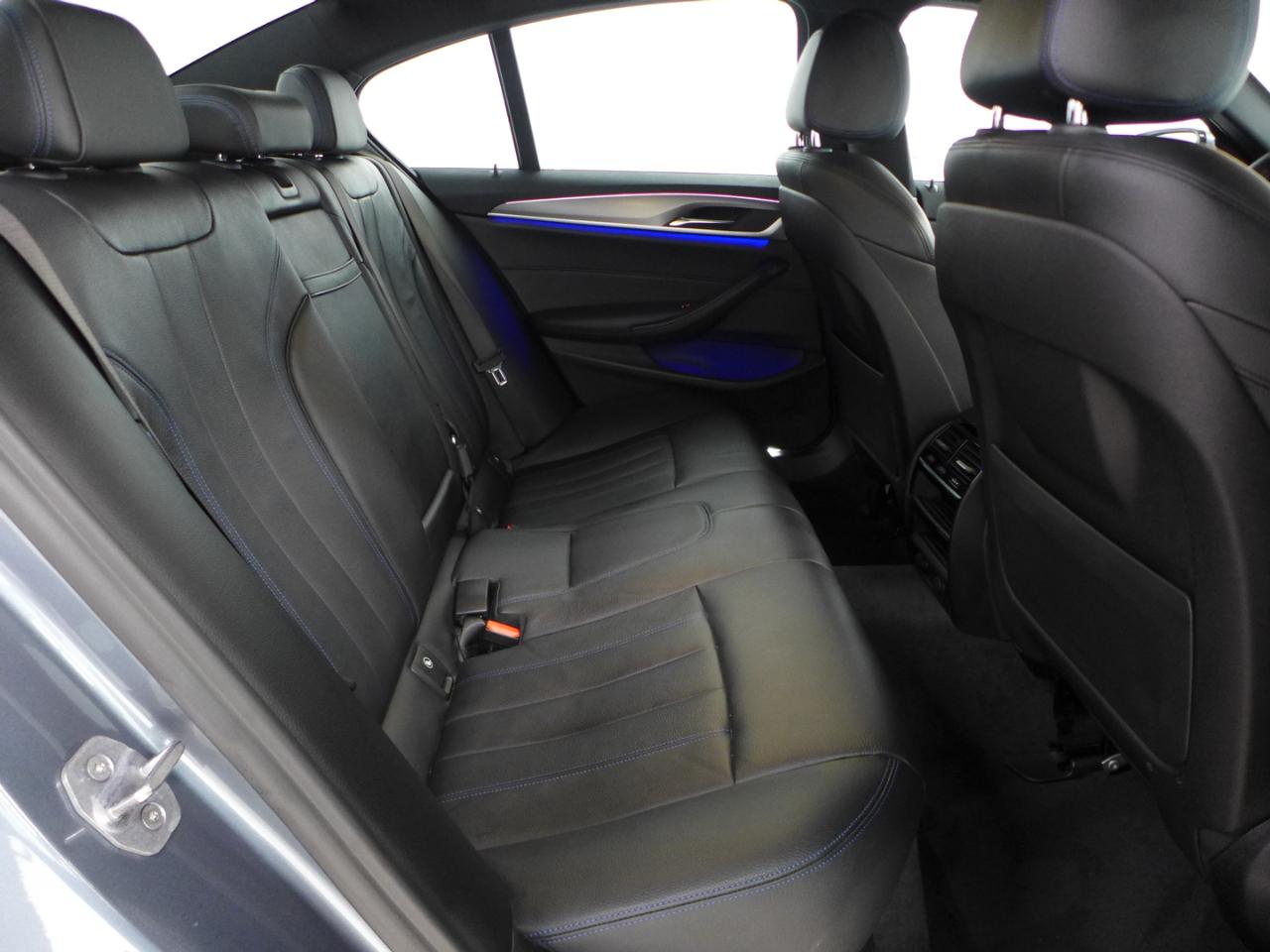 BMW 5-Series 530i 2019