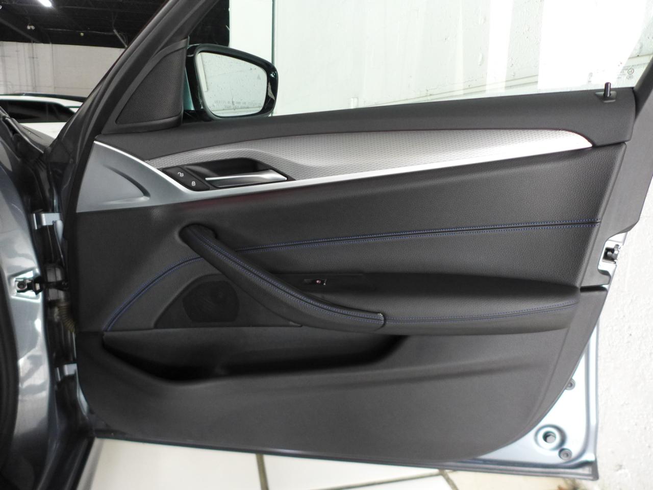 BMW 5-Series 530i 2019