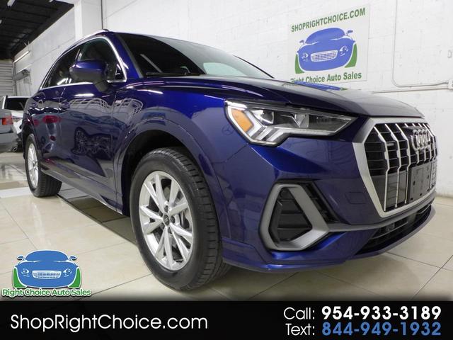 Navarra Blue Metallic 2022 Audi Q3 SUV / Crossover All-Wheel Drive 8-Speed Automatic