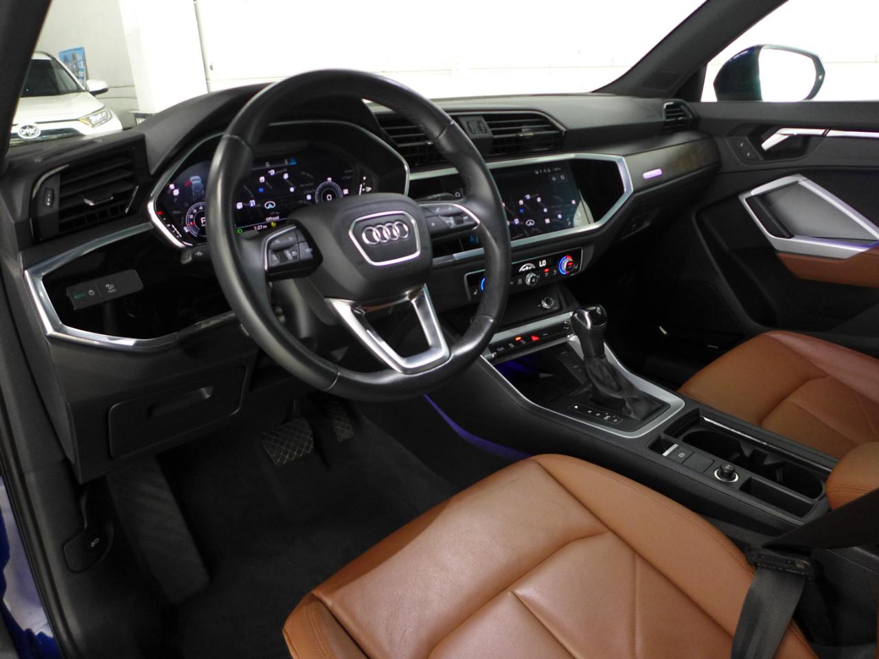 Audi Q3 S line Premium Plus quattro 2022