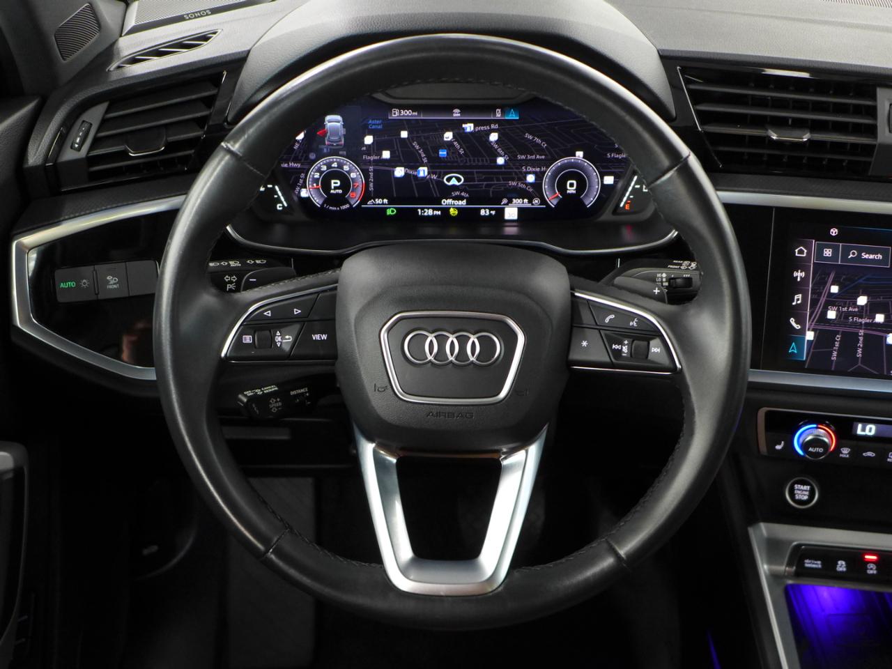 Audi Q3 S line Premium Plus quattro 2022