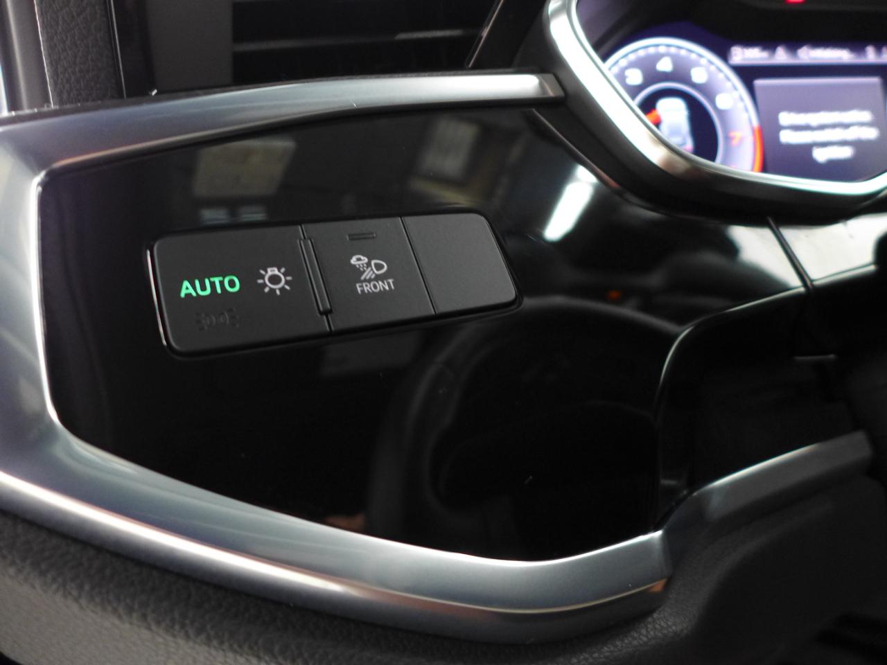 Audi Q3 S line Premium Plus quattro 2022