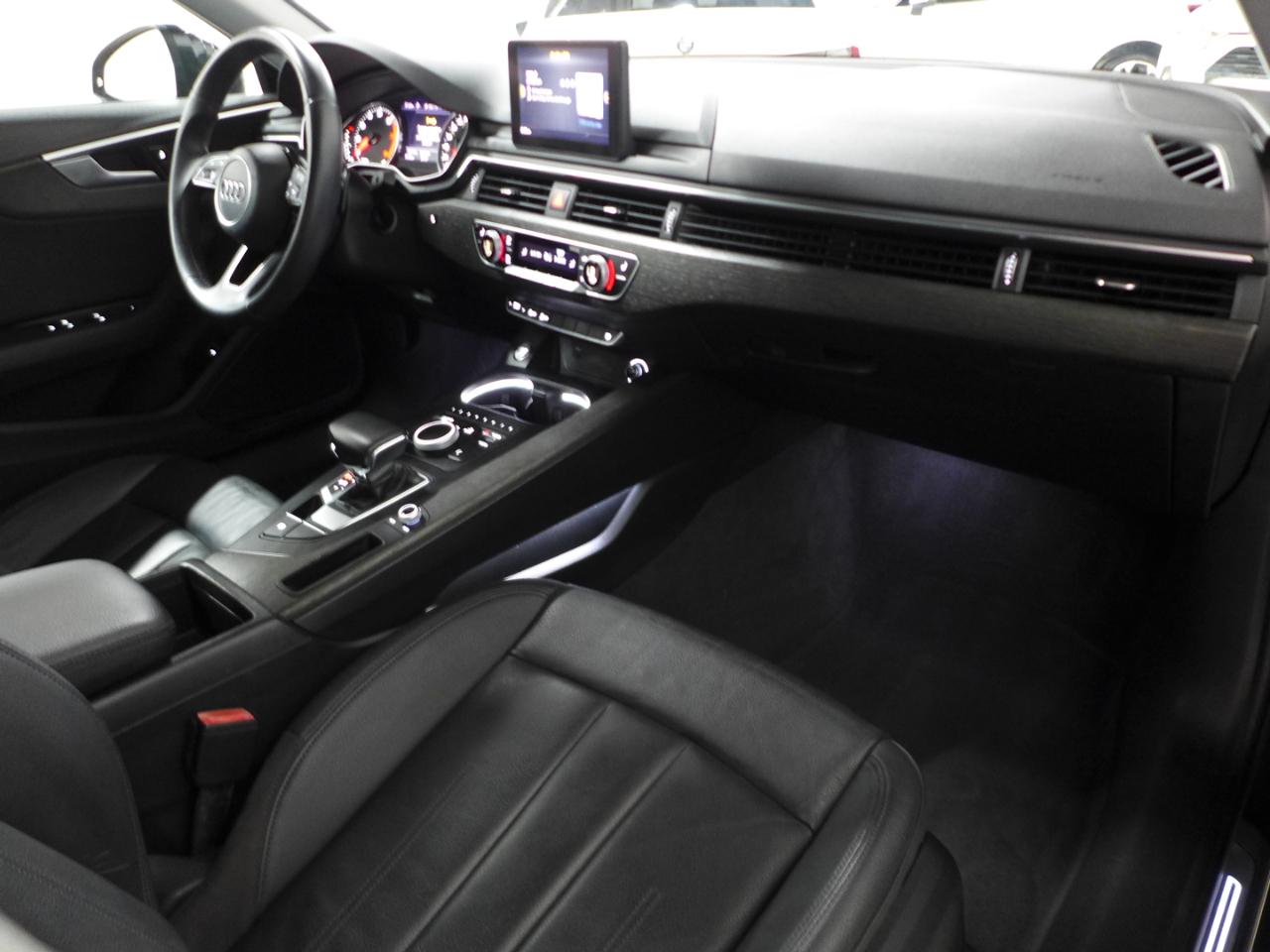 Audi A4 2.0T Premium Sedan 2018