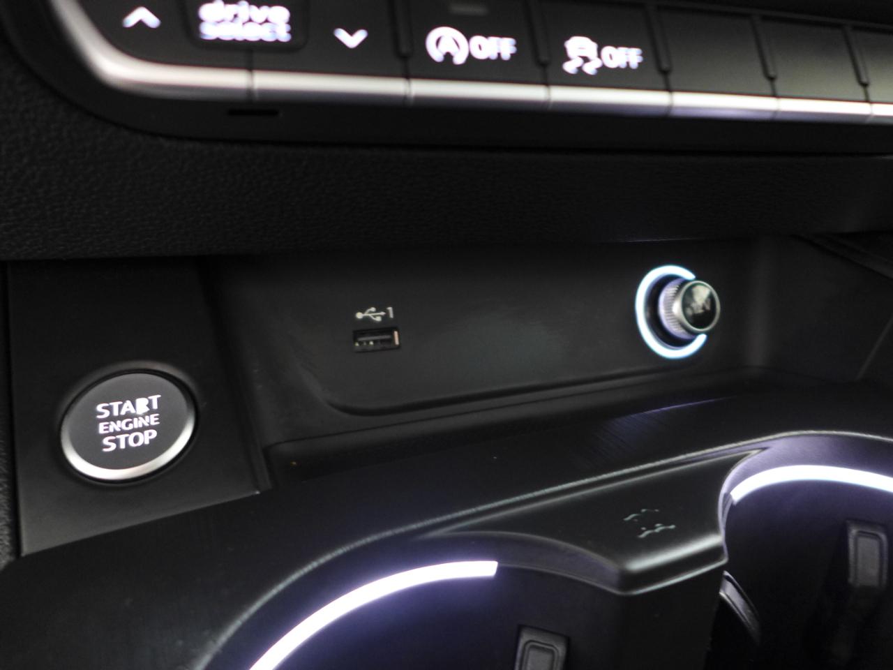 Audi A4 2.0T Premium Sedan 2018