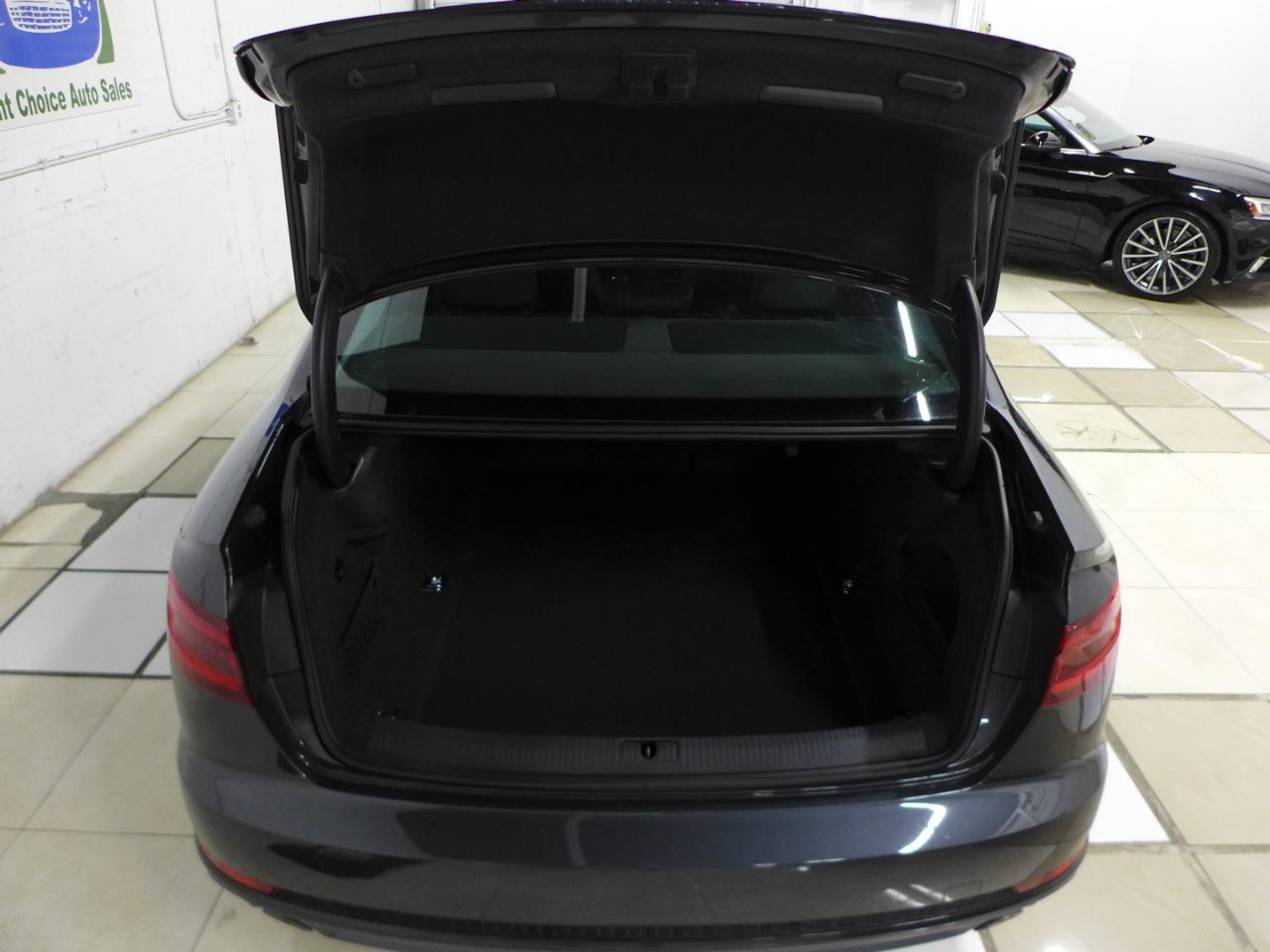 Audi A4 2.0T Premium Sedan 2018