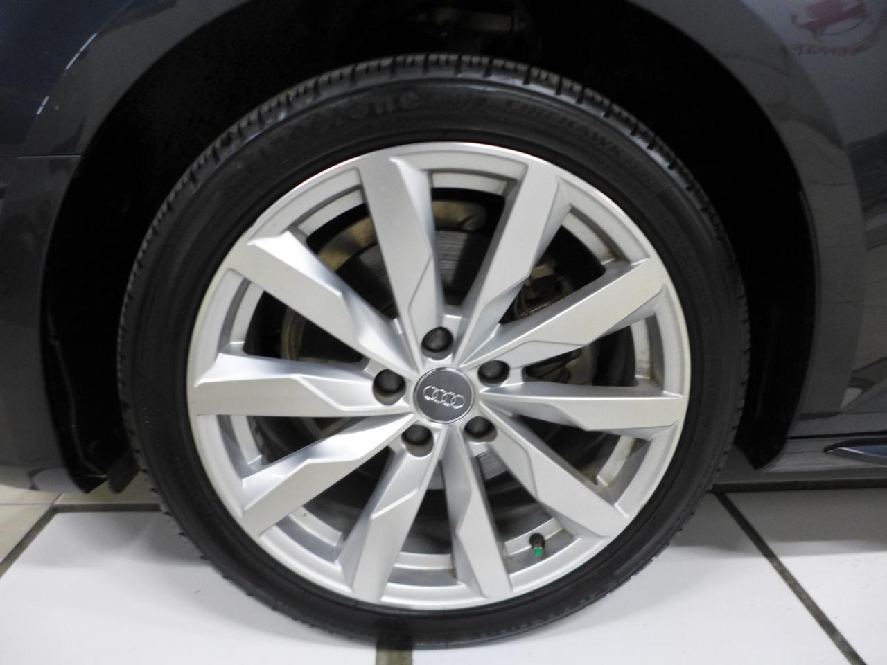 Audi A4 2.0T Premium Sedan 2018