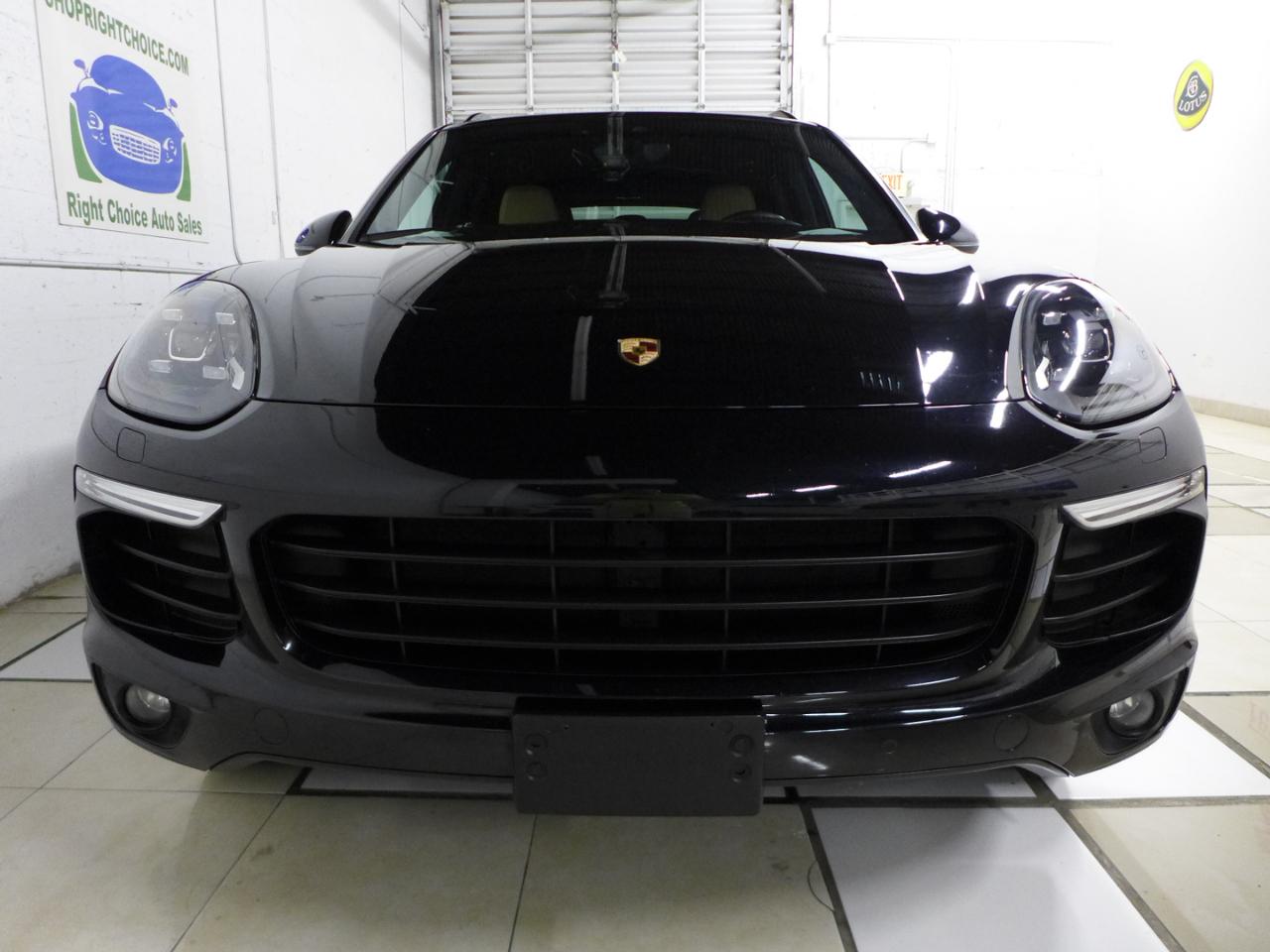 Porsche Cayenne Platinum Edition AWD 2017
