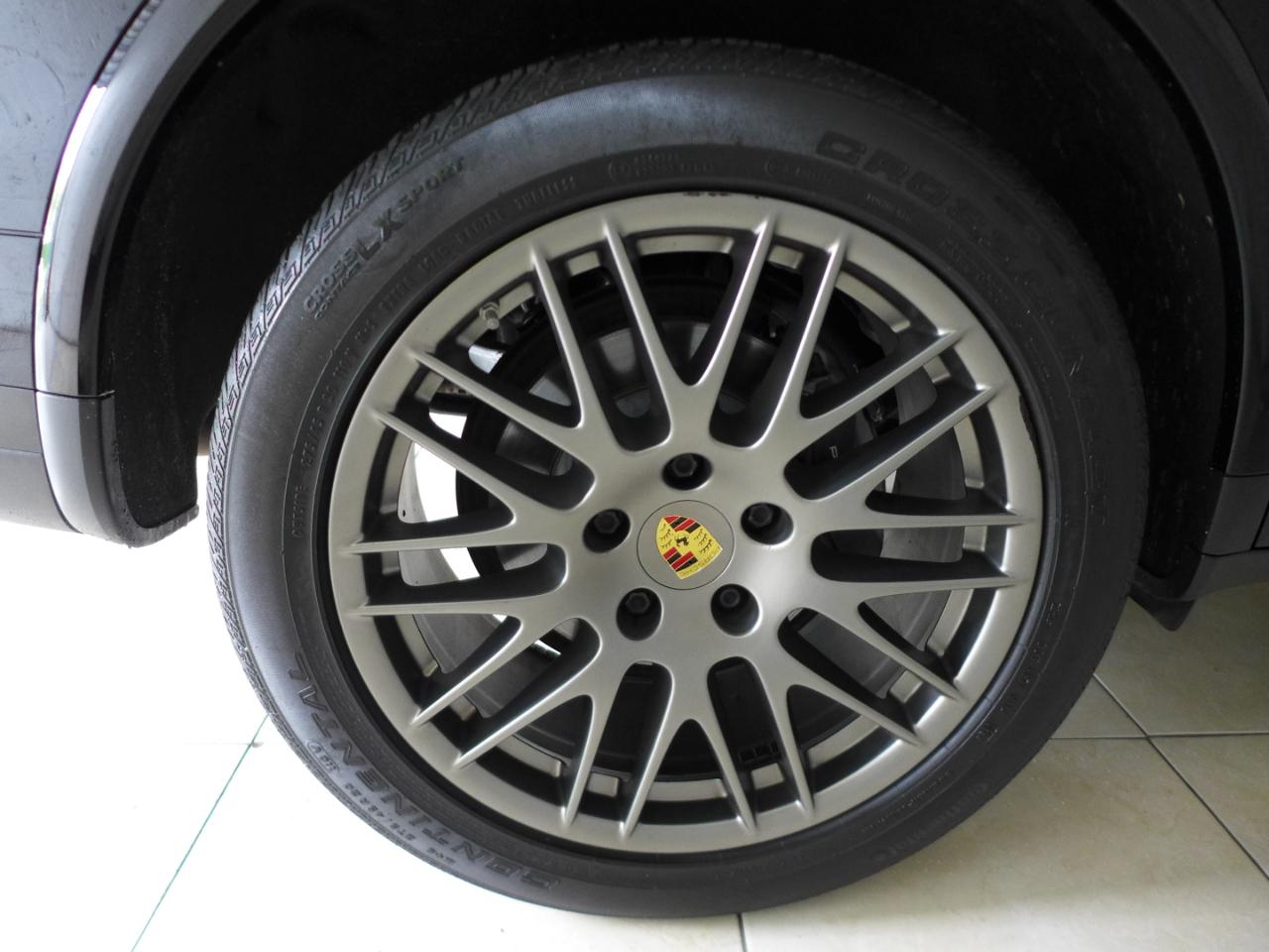 Porsche Cayenne Platinum Edition AWD 2017