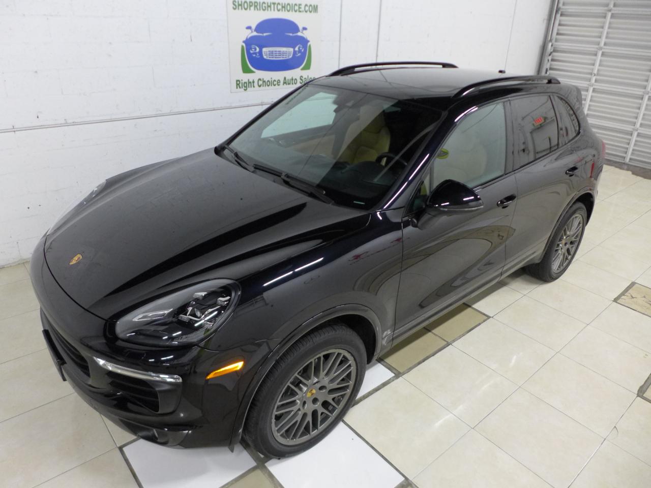 Porsche Cayenne Platinum Edition AWD 2017