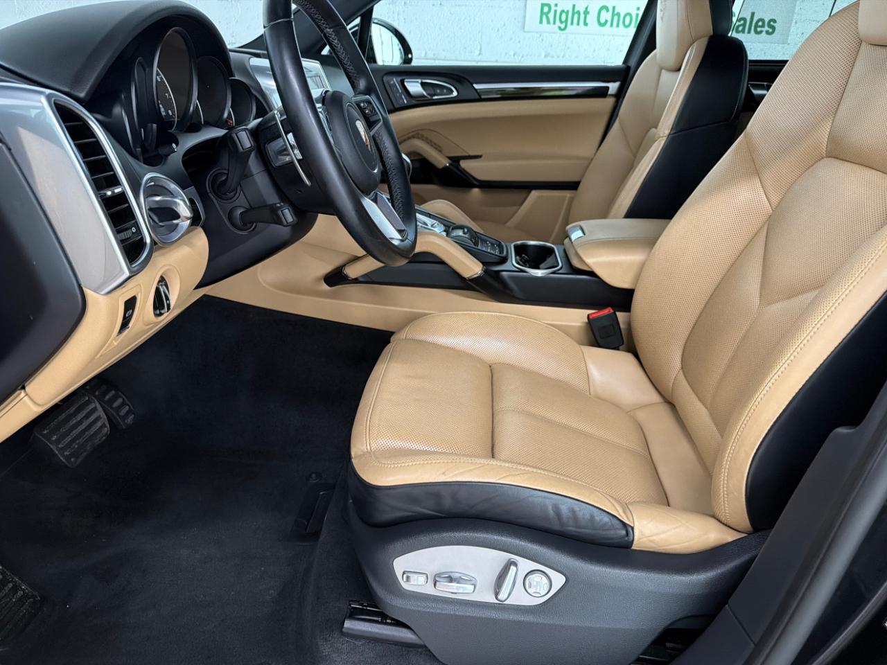 Porsche Cayenne Platinum Edition AWD 2017