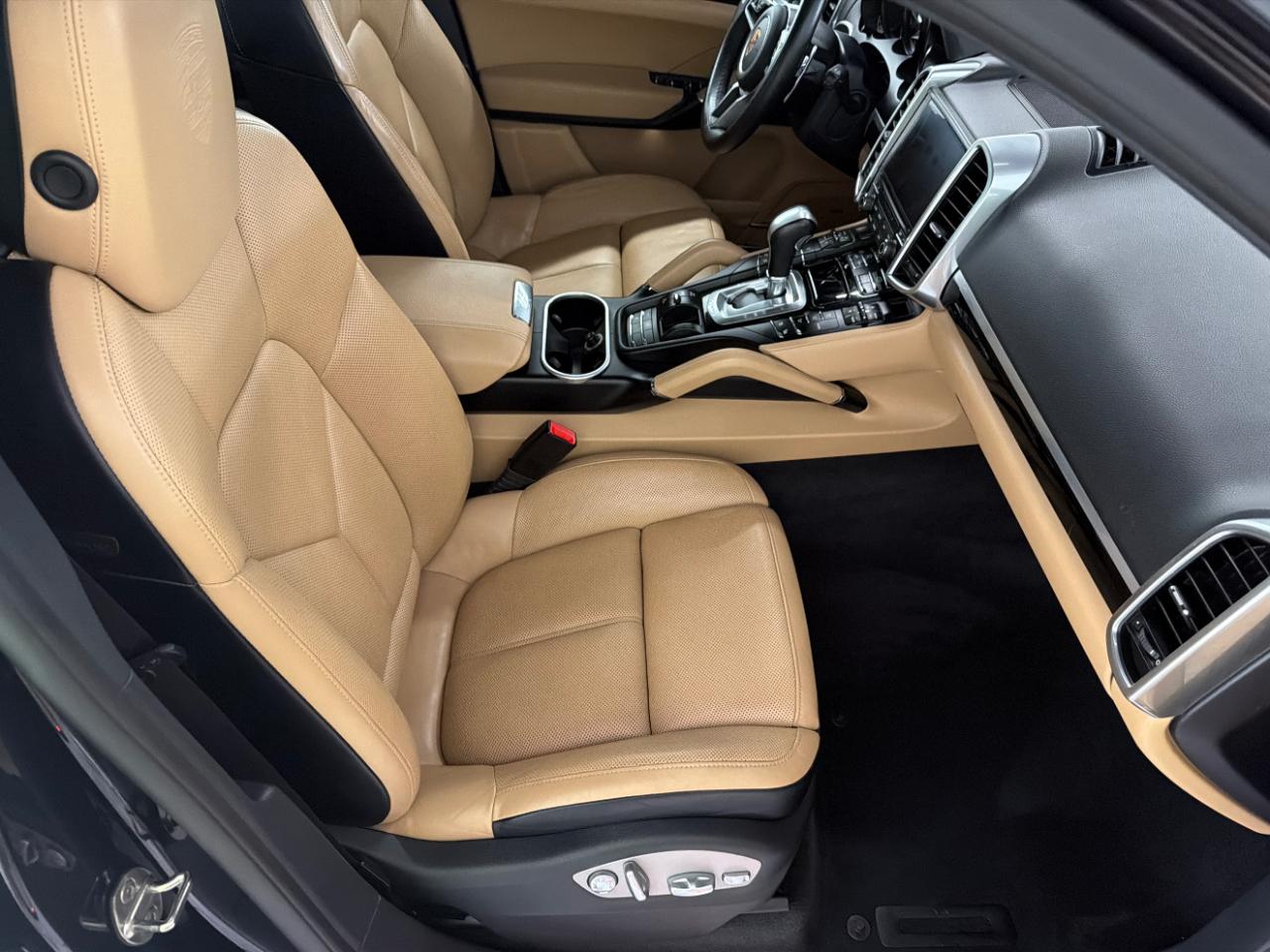 Porsche Cayenne Platinum Edition AWD 2017