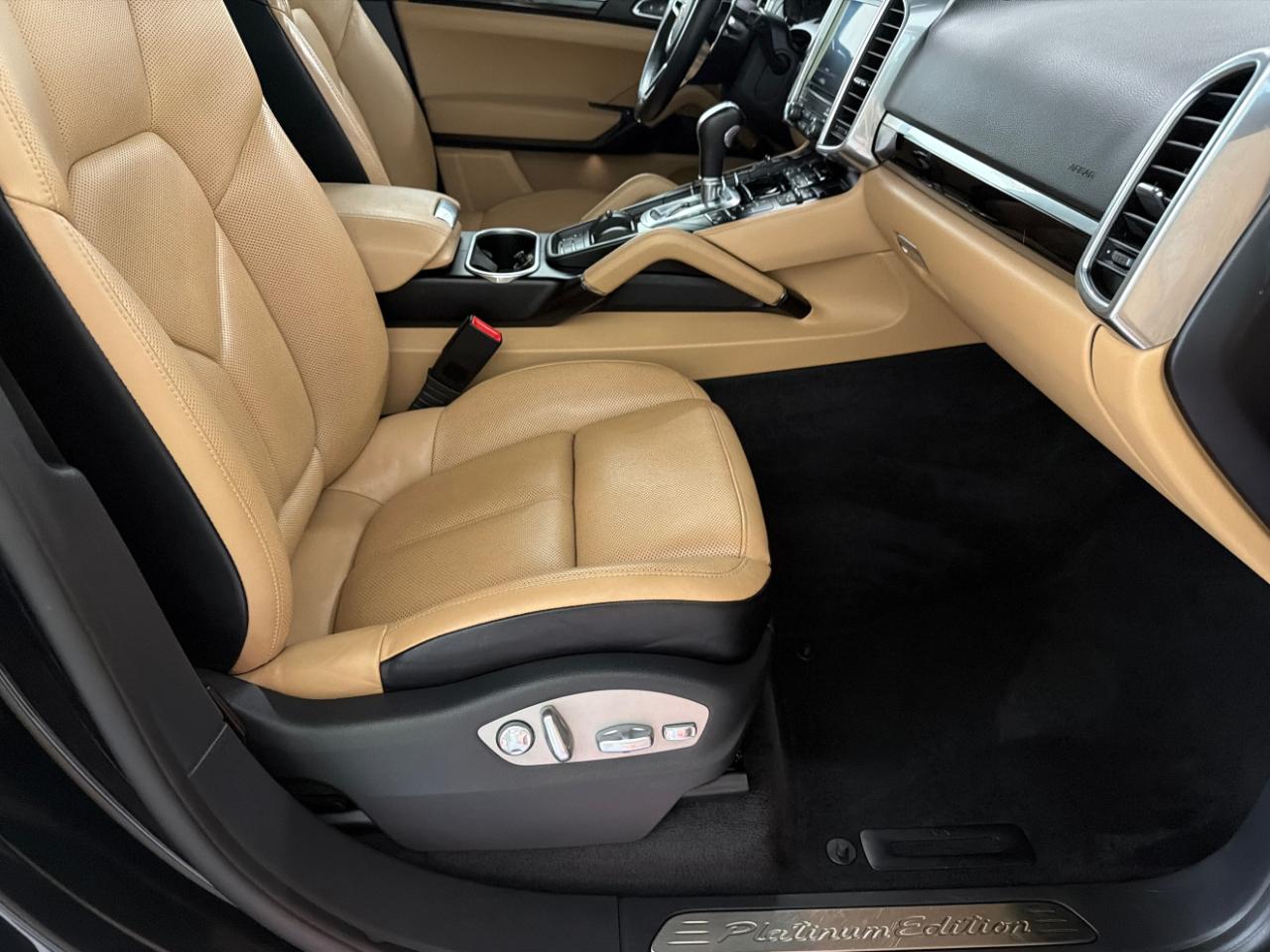 Porsche Cayenne Platinum Edition AWD 2017