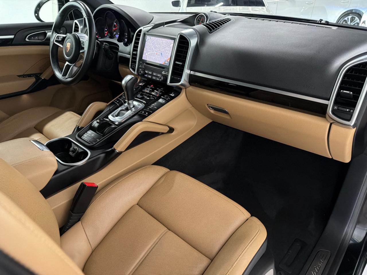 Porsche Cayenne Platinum Edition AWD 2017