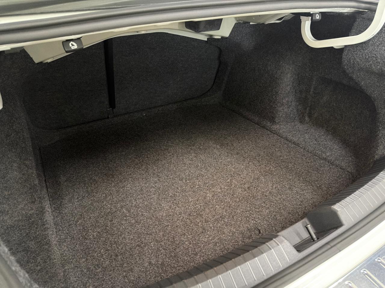 Volkswagen Jetta GLI Autobahn 6M 2023