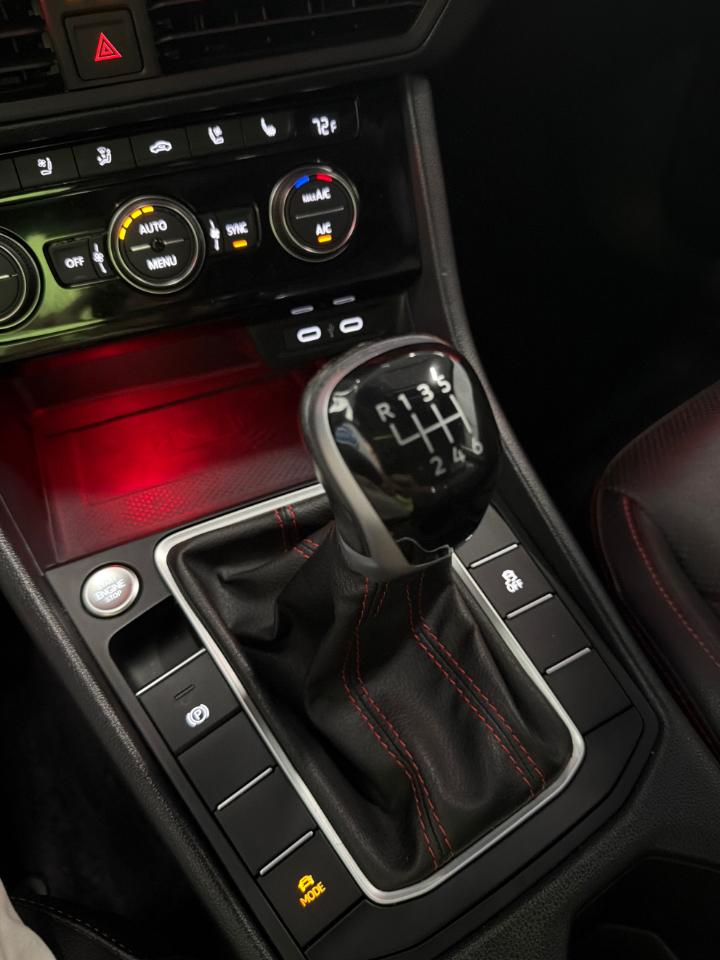 Volkswagen Jetta GLI Autobahn 6M 2023