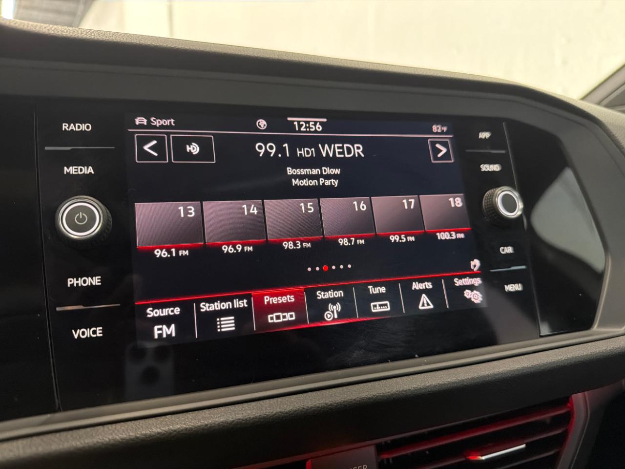 Volkswagen Jetta GLI Autobahn 6M 2023