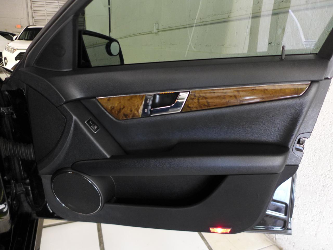 Mercedes-Benz C-Class C350 Sport Sedan 2011