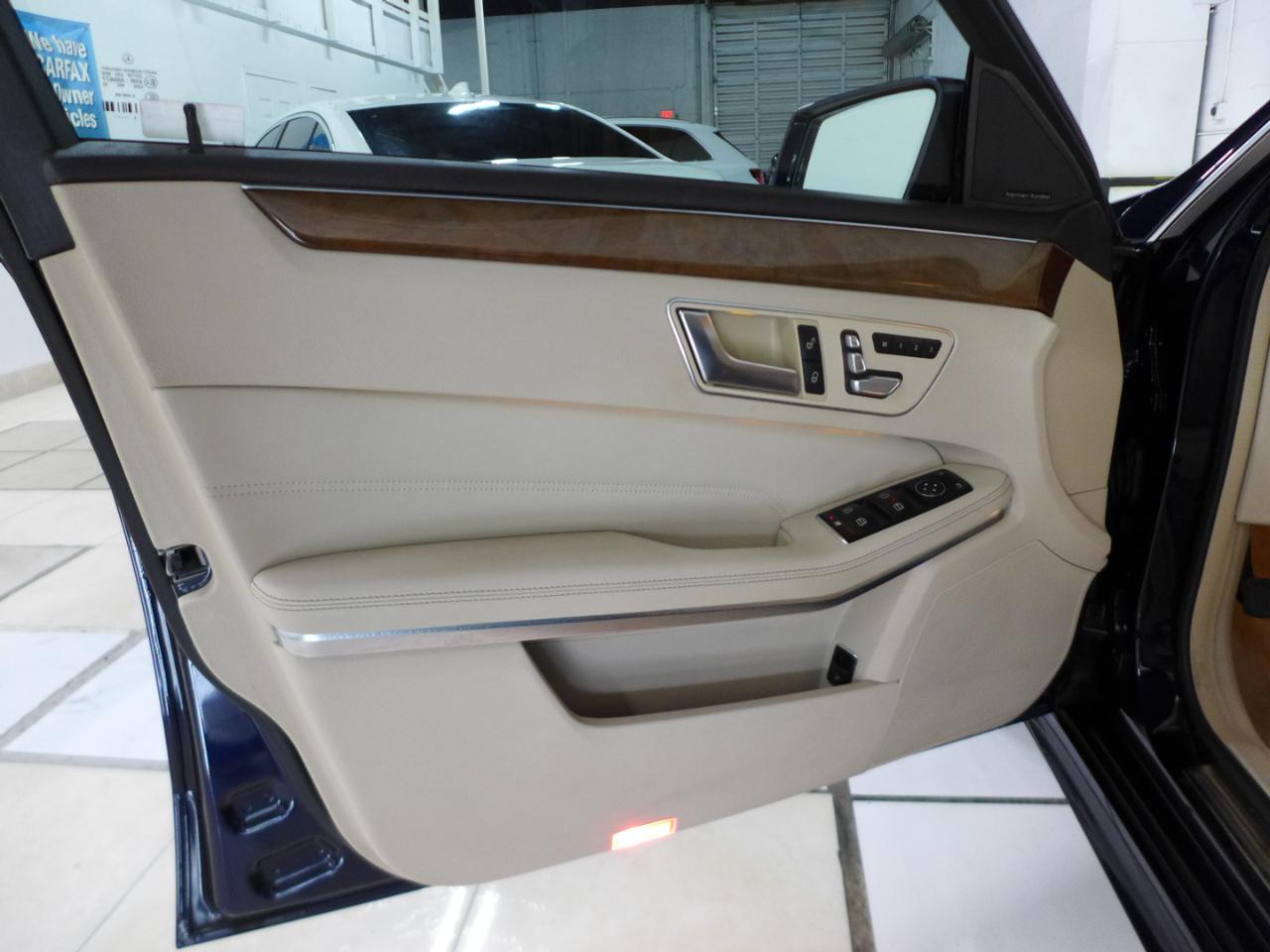 Mercedes-Benz E-Class E350 4MATIC Sedan 2014