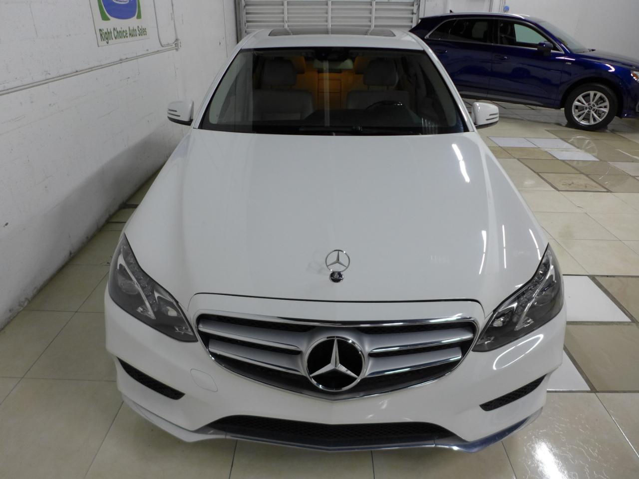 Mercedes-Benz E-Class E350 Luxury Sedan 2014