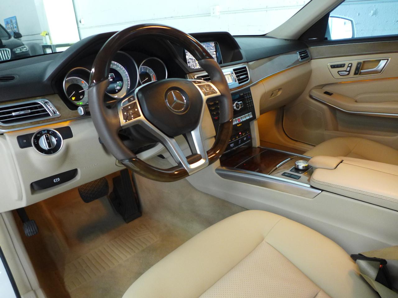 Mercedes-Benz E-Class E350 Luxury Sedan 2014