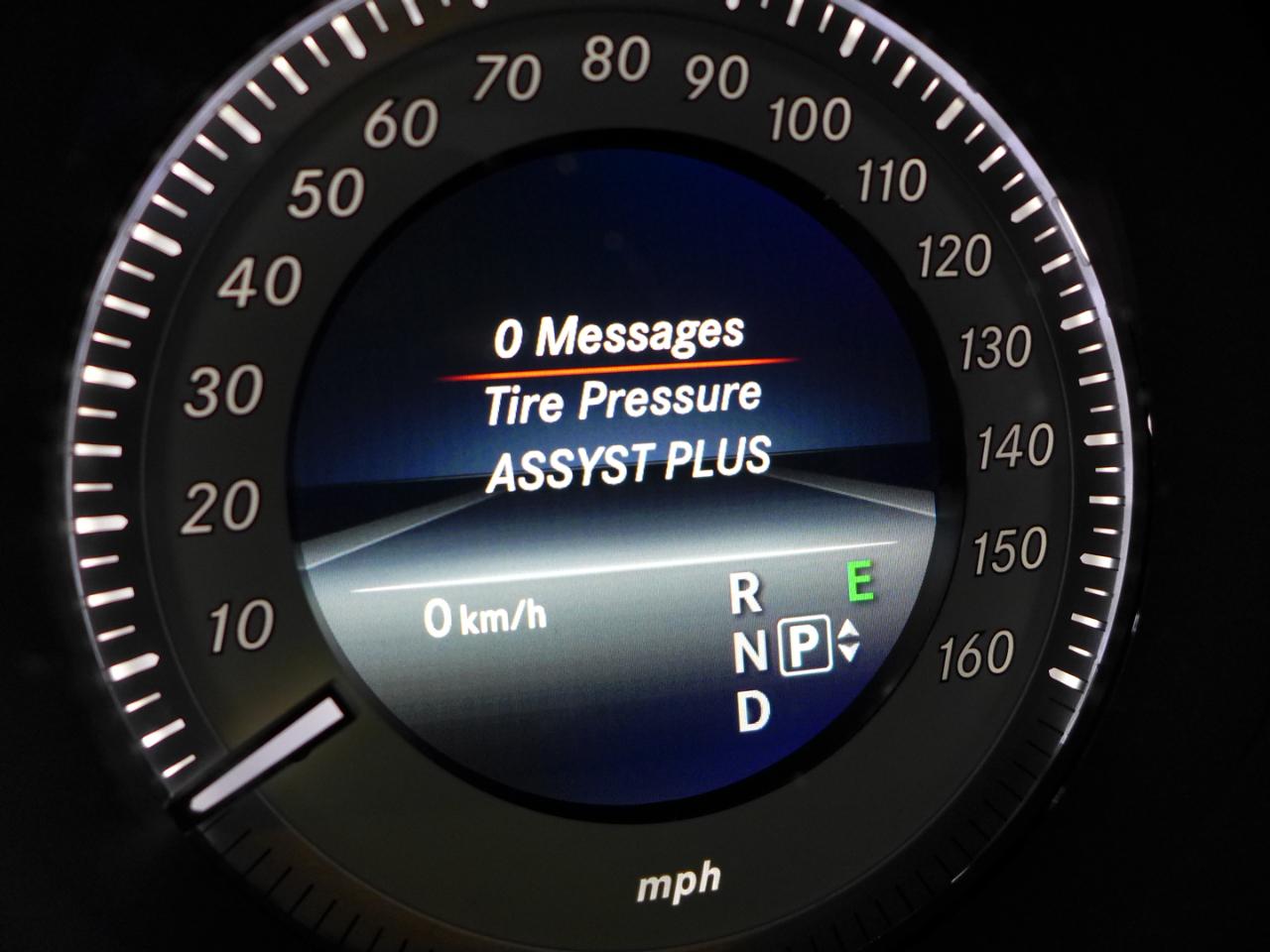 Mercedes-Benz E-Class E350 Luxury Sedan 2014