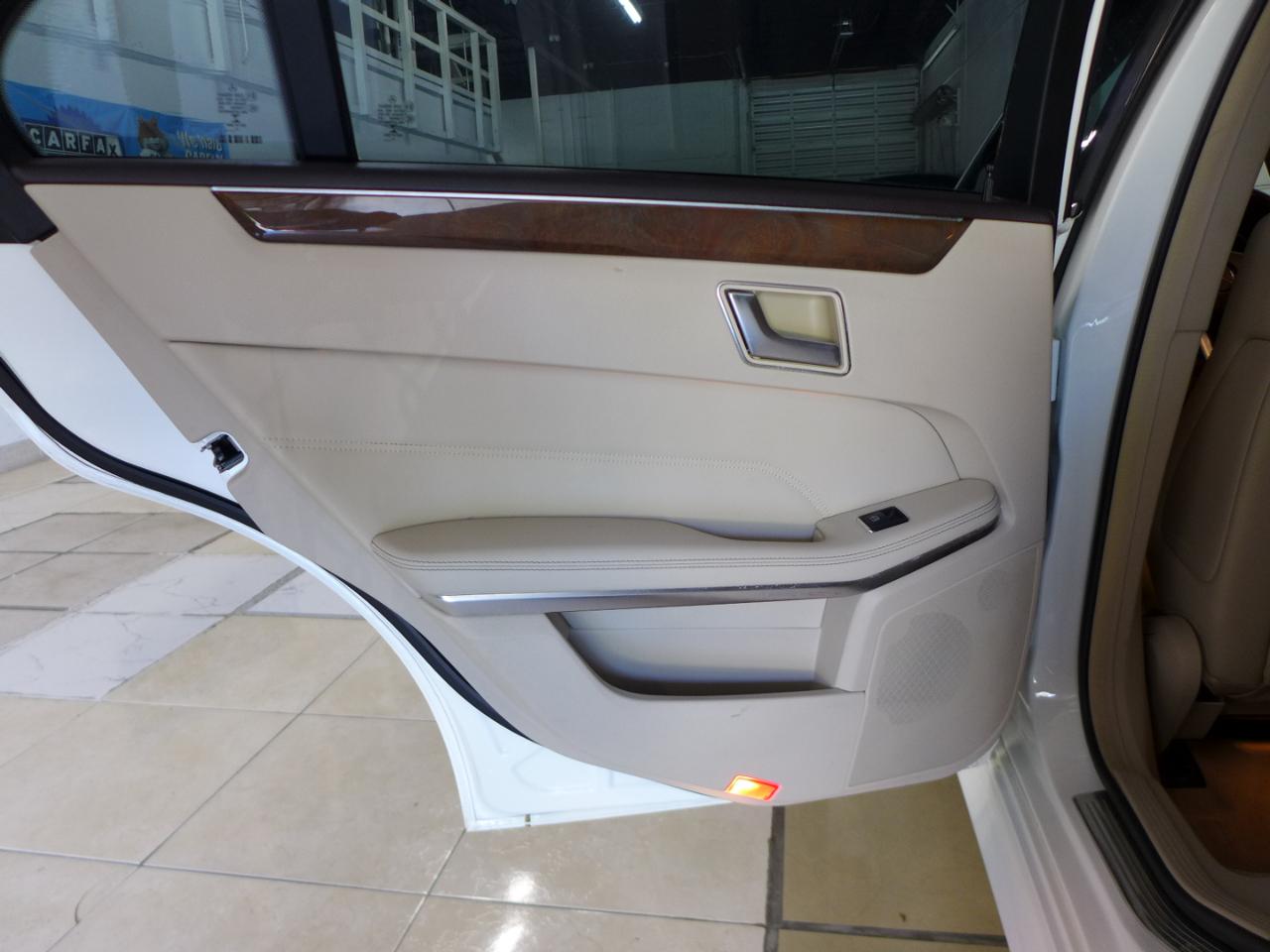 Mercedes-Benz E-Class E350 Luxury Sedan 2014
