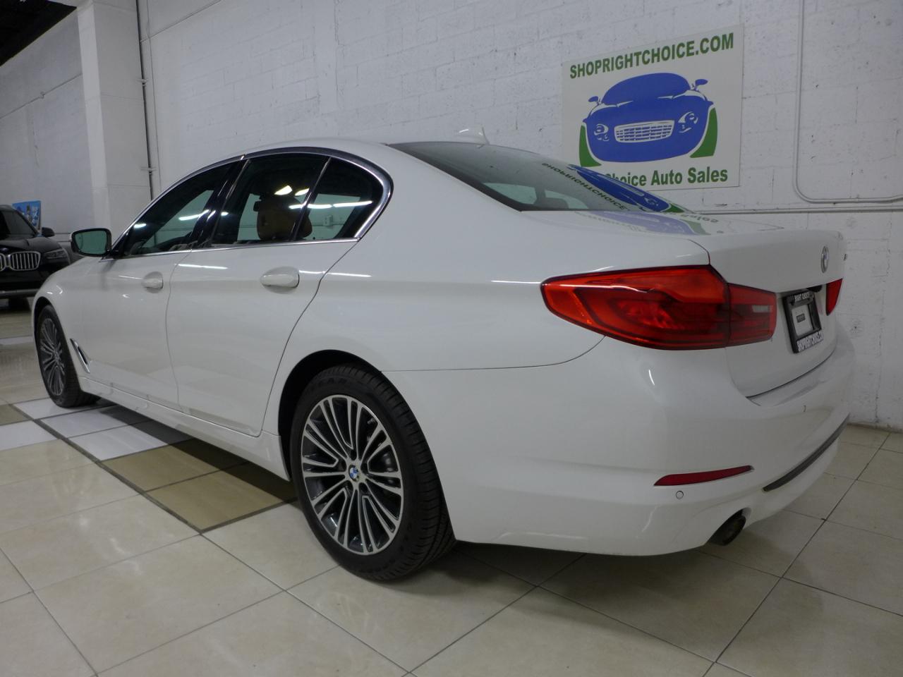 BMW 5-Series 530i 2019