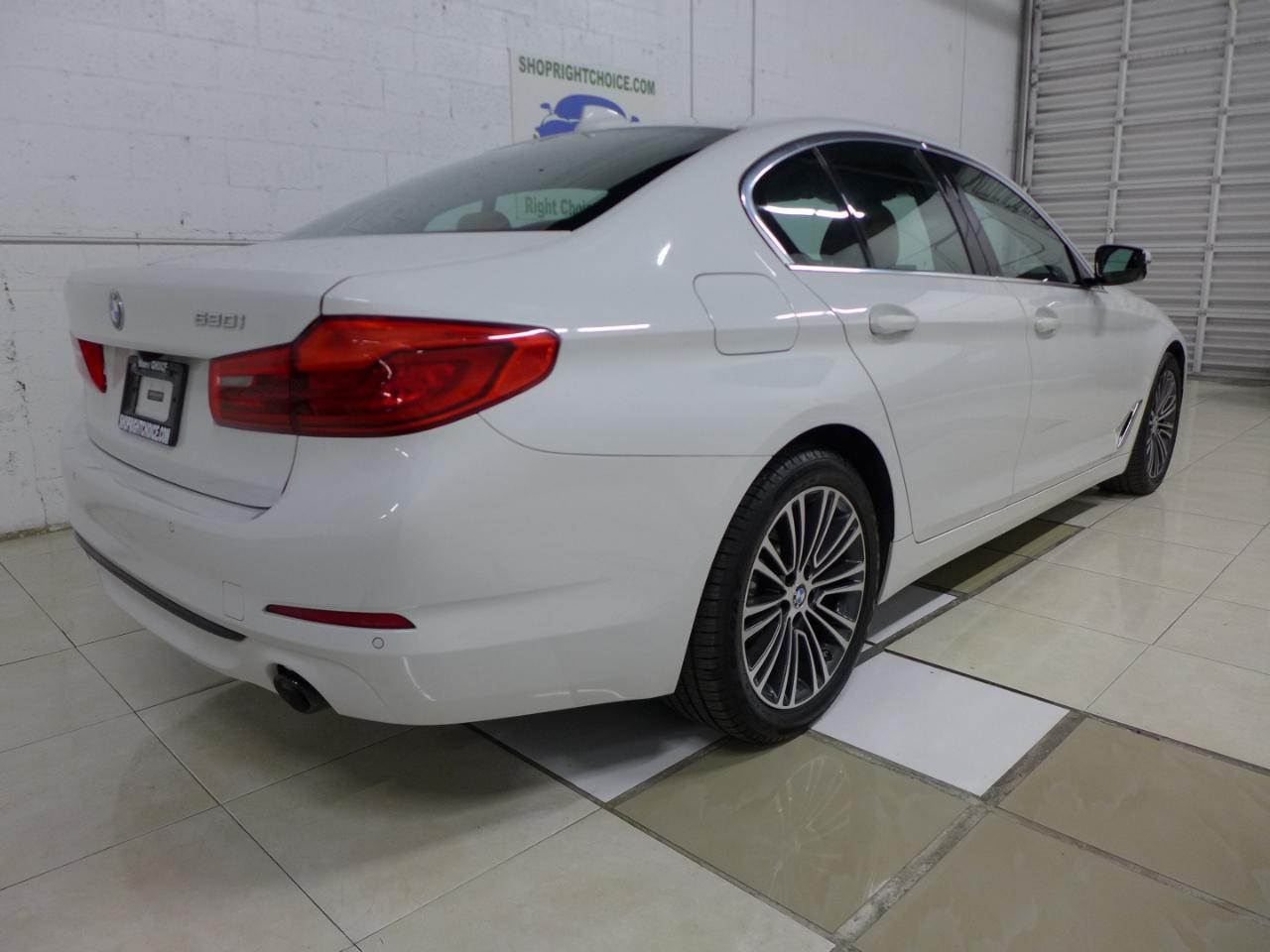 BMW 5-Series 530i 2019