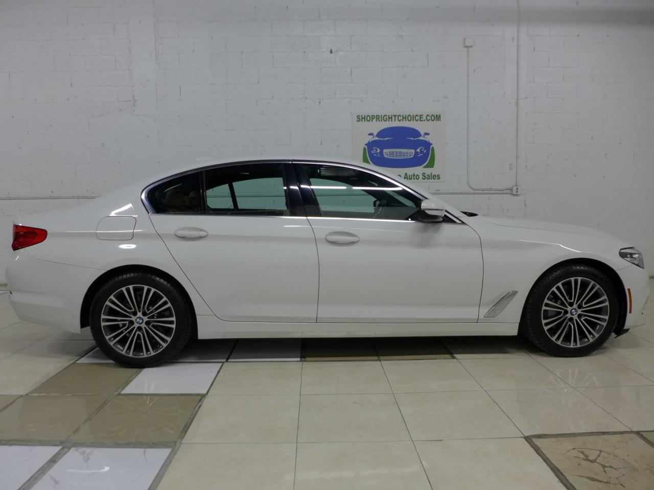 BMW 5-Series 530i 2019