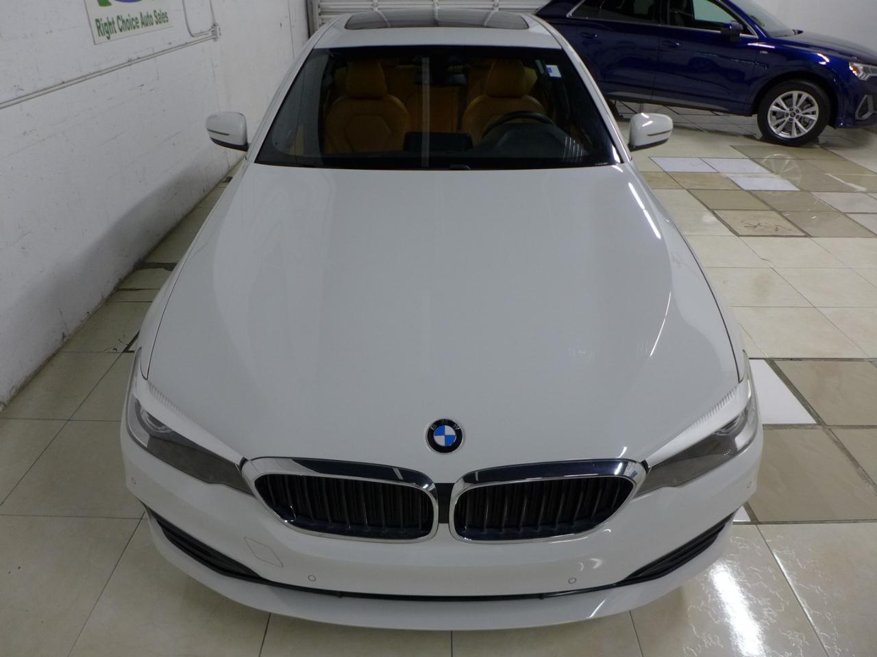 BMW 5-Series 530i 2019
