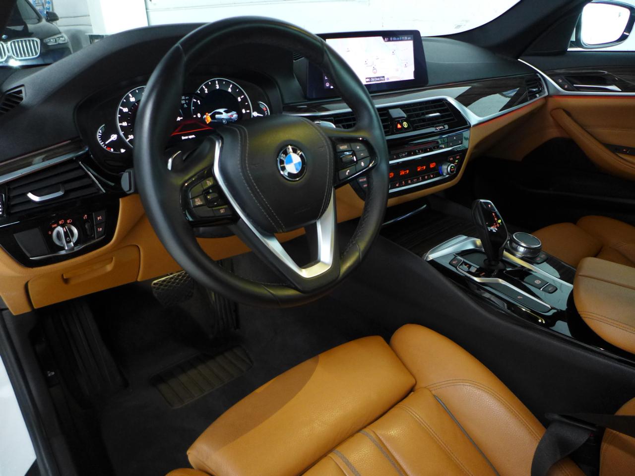 BMW 5-Series 530i 2019