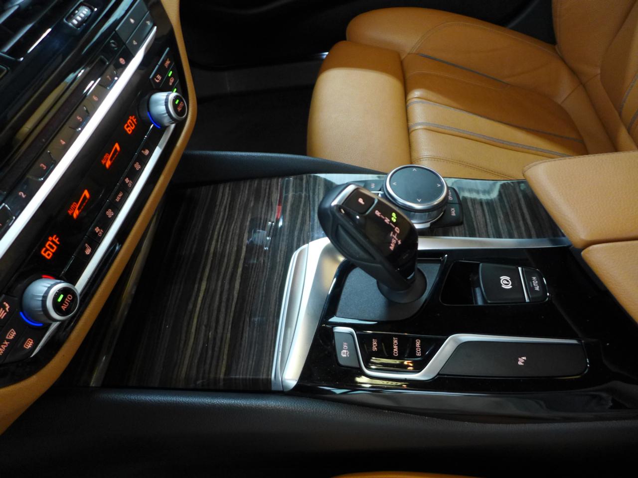 BMW 5-Series 530i 2019