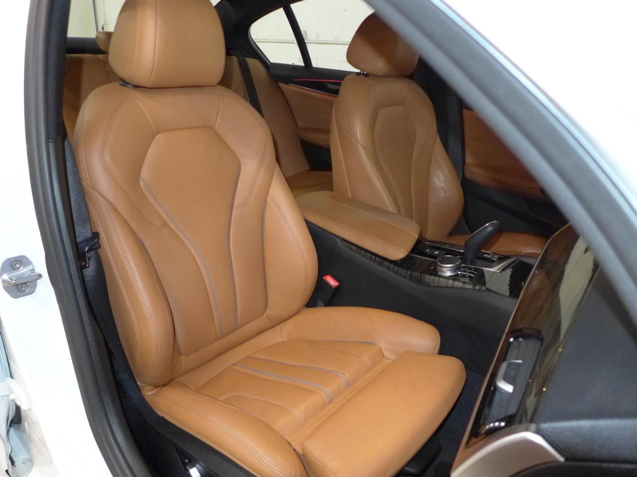 BMW 5-Series 530i 2019