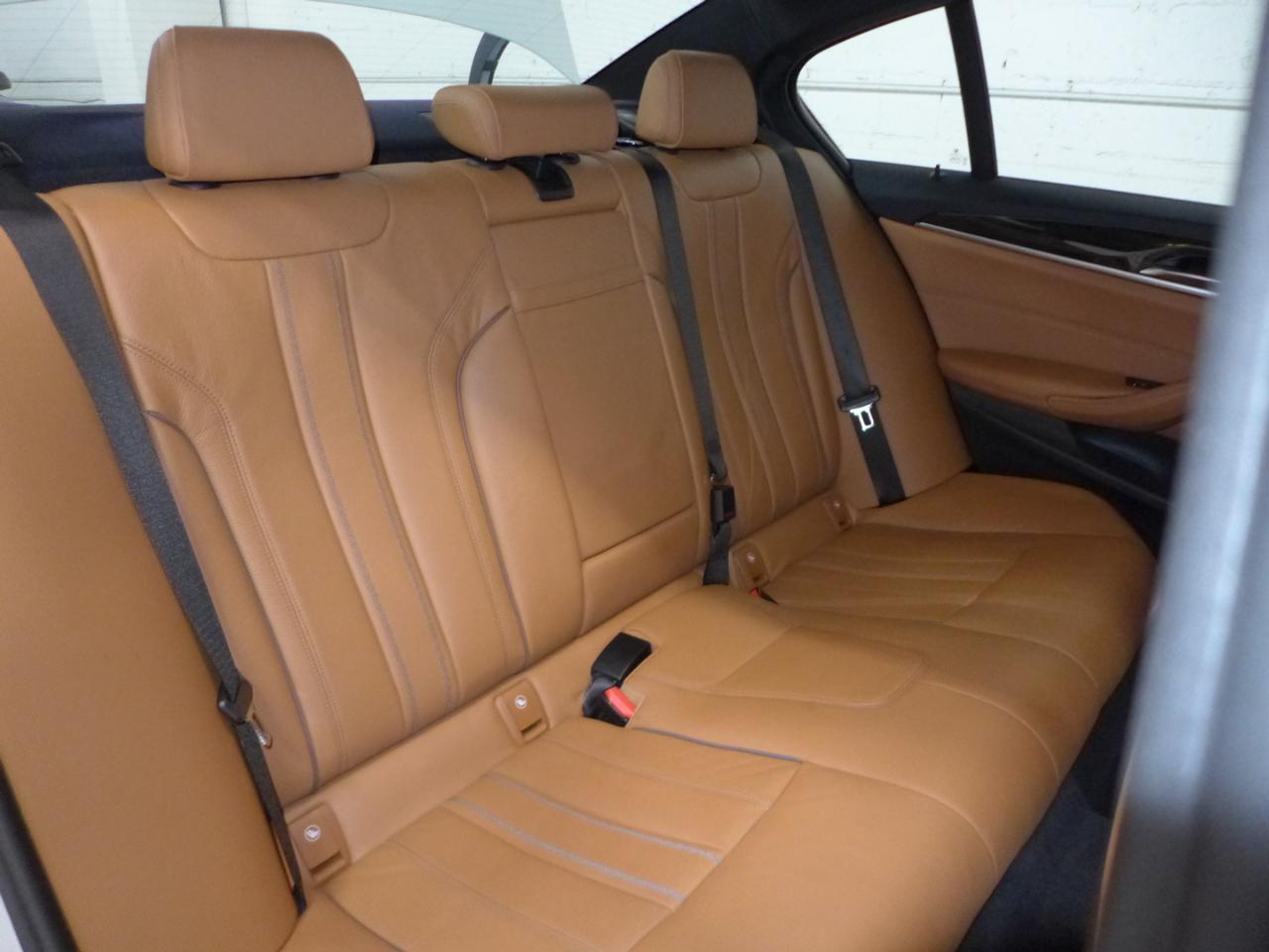 BMW 5-Series 530i 2019