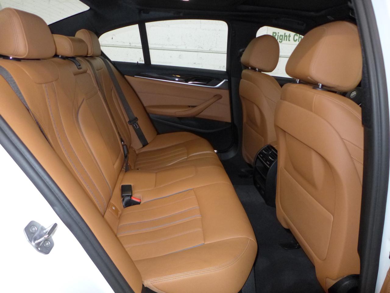 BMW 5-Series 530i 2019
