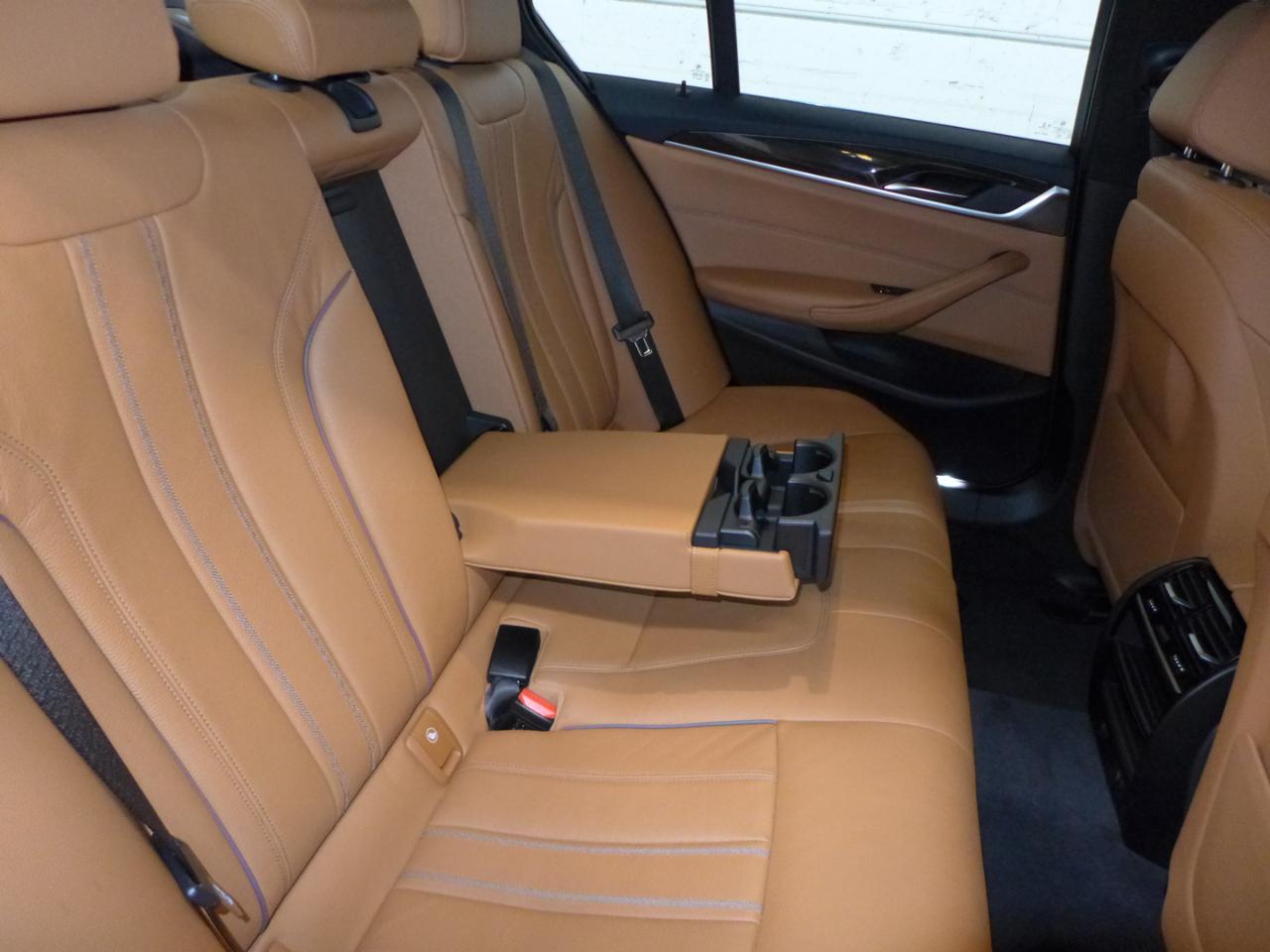 BMW 5-Series 530i 2019