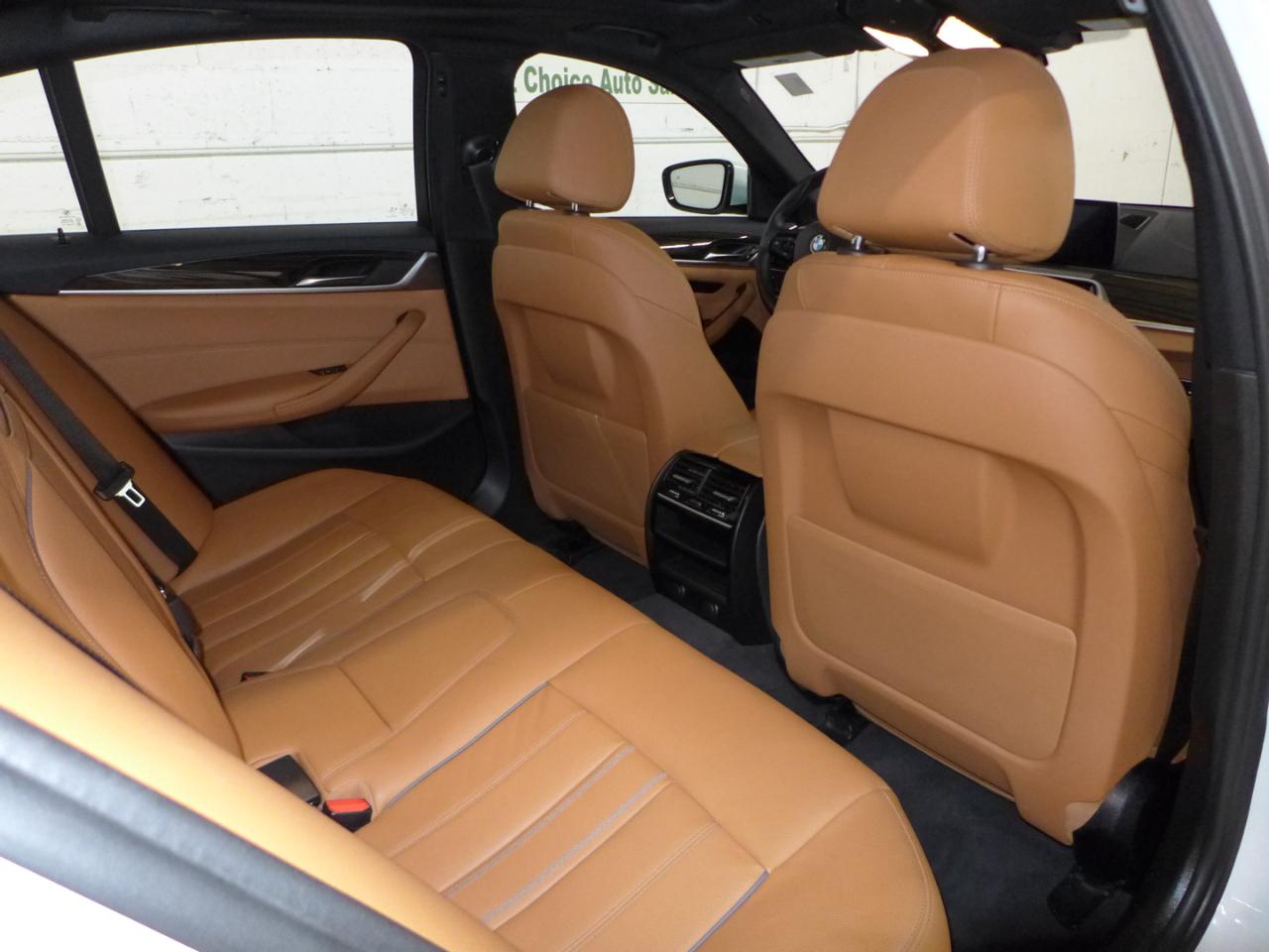BMW 5-Series 530i 2019