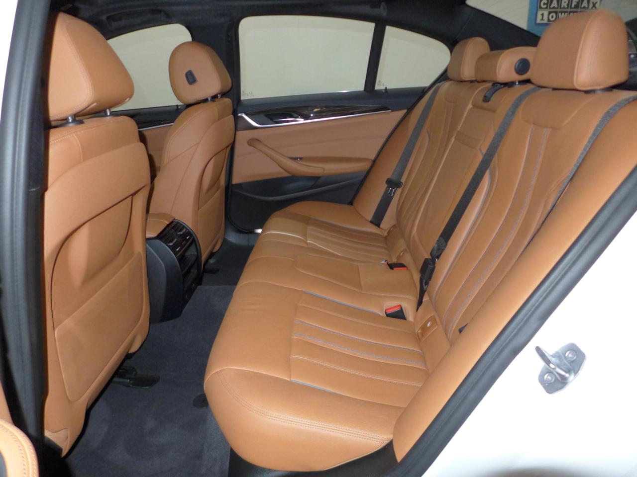 BMW 5-Series 530i 2019