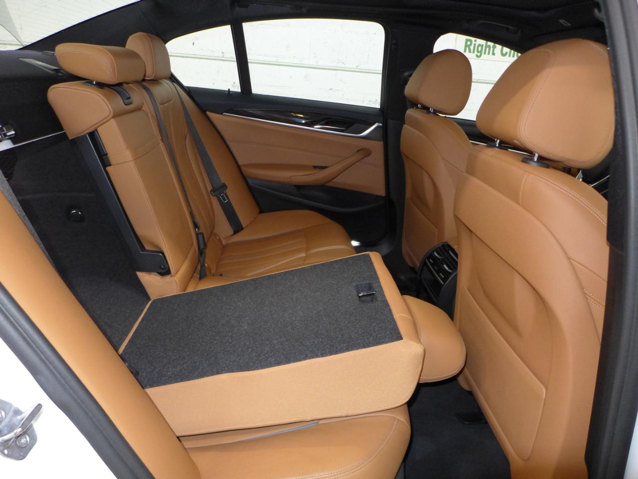 BMW 5-Series 530i 2019