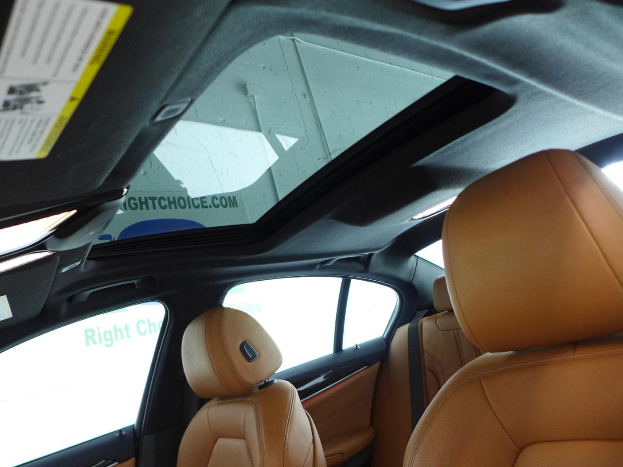 BMW 5-Series 530i 2019