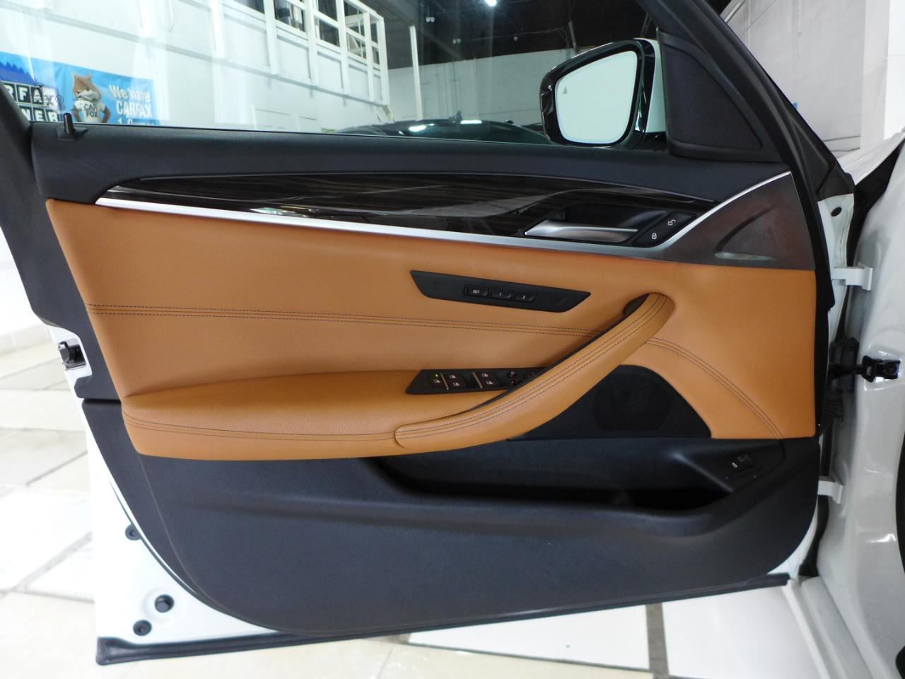 BMW 5-Series 530i 2019