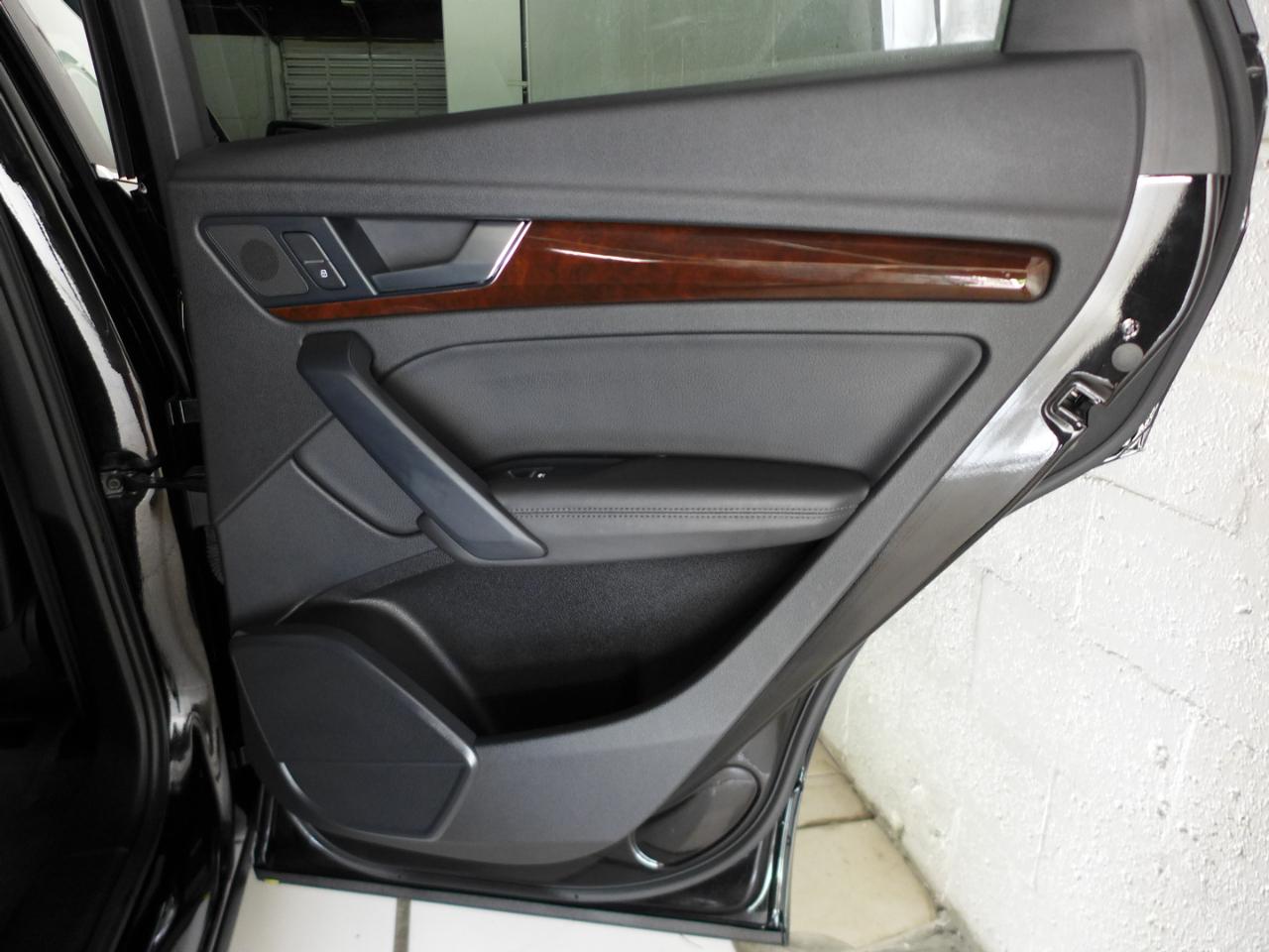 Audi Q5 2.0T Premium Plus quattro 2020